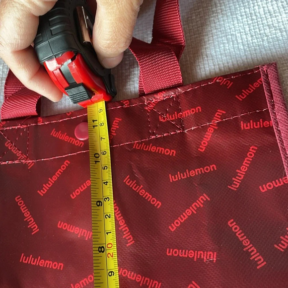 LULULEMON RED REUSABLE SMALL TOTE. Ombré w/ lululemon hits scattered all over - Picture 4 of 8